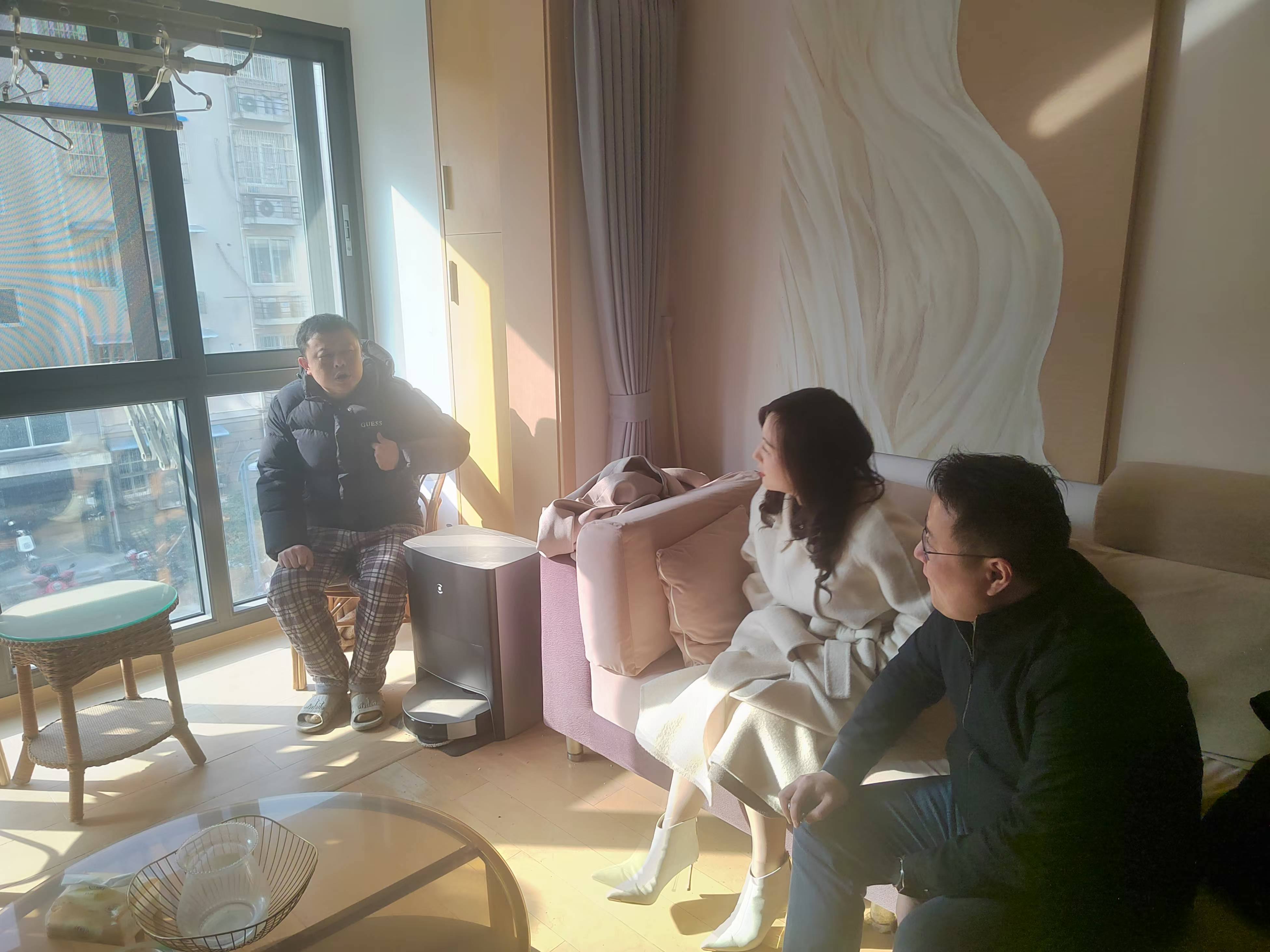 慰问传党情 关怀暖人心
