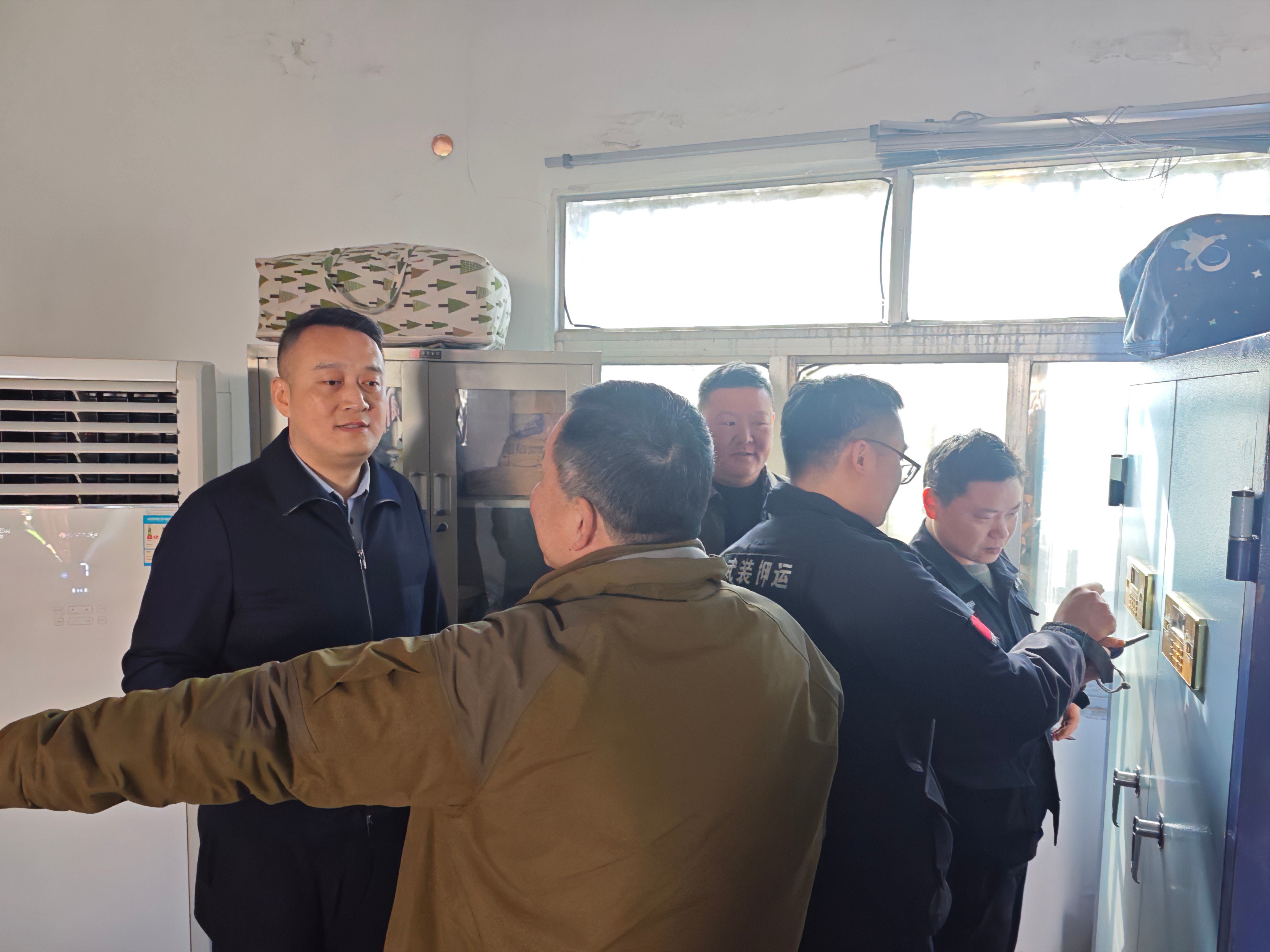 市保安公司开展押运安全督查工作